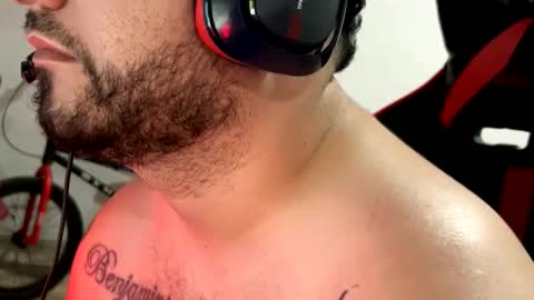 Leo Salvaje online show from 11-26-25, 04:52