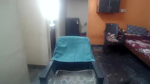 Leo online show from 12-31-24, 08:04