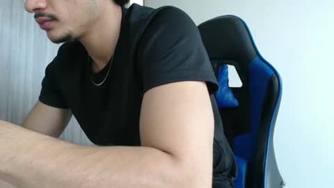 Snapshot of leostorm25 chatting on 10-21-25, 05:02 leostorm25 online show from 10-21-25, 05:02