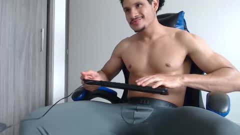 leostorm25 online show from 04-22-26, 08:43