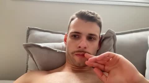 leozinhohd online show from 10-12-25, 05:56