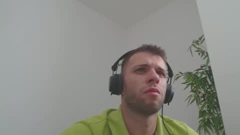 leozinhohd online show from 11-11-25, 07:03