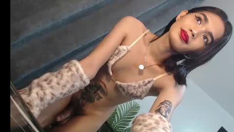Snapshot of lesi_trisha chatting on 03-07-25, 12:01 Trisha18 online show from 03-07-25, 12:01