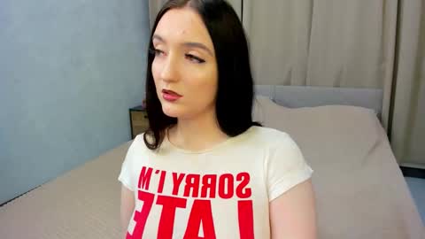 Snapshot of lesley_wins chatting on 11-19-25, 04:23 Lesley online show from 11-19-25, 04:23