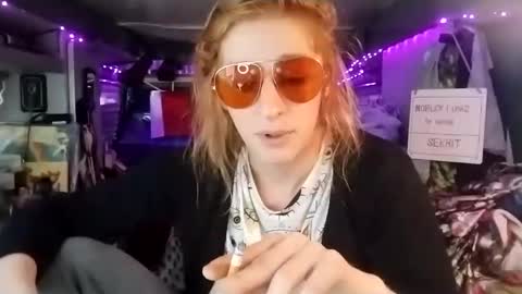 LesleyGumGrass- The Boring Trans girl online show from 03-05-25, 02:23