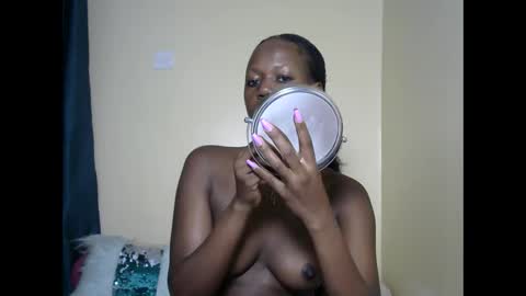 Snapshot of leslie_bebby2 chatting on 03-02-25, 01:36 leslie online show from 03-02-25, 01:36