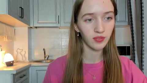  LESLIE   online show from 10-29-25, 08:32