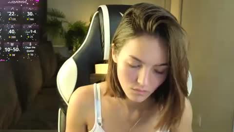 Leslie online show from 07-04-26, 01:01
