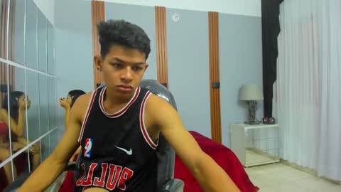 L E S L E Y  AND  D R A K O online show from 02-27-25, 10:31