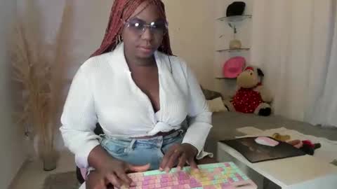 lesliee_brownn online show from 06-04-26, 09:04
