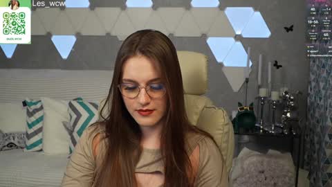 Snapshot of lesliekorfs chatting on 01-26-25, 12:26 LeslieKorfs online show from 01-26-25, 12:26