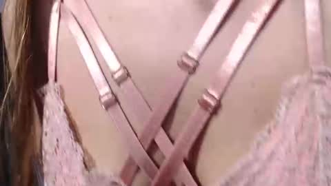 Snapshot of lesly_milk2 chatting on 07-28-26, 11:17 lesly online show from 07-28-26, 11:17