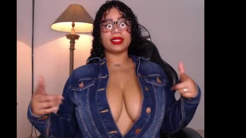 lesly online show from 04-30-26, 02:18