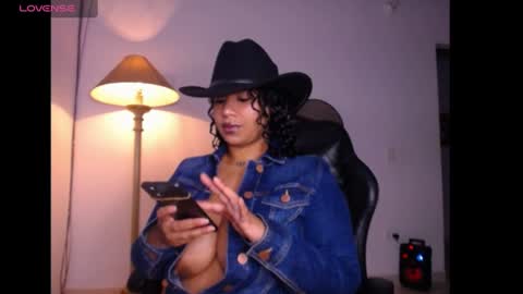 lesly online show from 06-27-26, 02:16