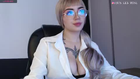 Less  online show from 06-11-26, 02:11