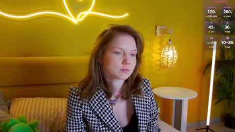 Snapshot of lessysweety chatting on 04-27-26, 03:37 Lessy online show from 04-27-26, 03:37