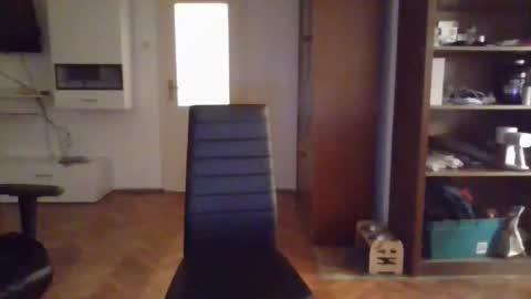 Snapshot of lestaro chatting on 09-15-25, 10:21 neoglo online show from 09-15-25, 10:21