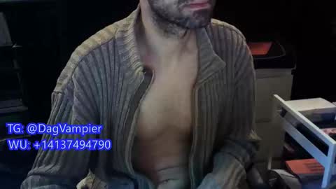 Snapshot of lestat_82 chatting on 02-25-26, 07:45 Vampiro Diurno online show from 02-25-26, 07:45