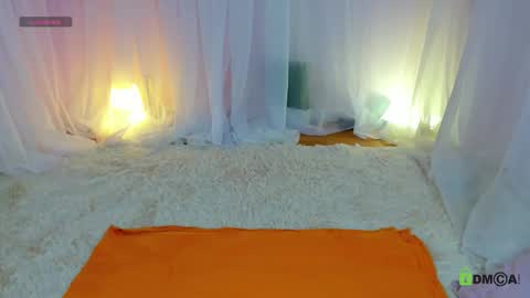 Snapshot of lesya_flin chatting on 10-05-25, 07:17 Lesya online show from 10-05-25, 07:17