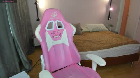 Snapshot of lesya_flin chatting on 11-09-25, 09:18 Lesya online show from 11-09-25, 09:18