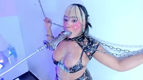 Snapshot of leticia_lynn chatting on 10-23-25, 08:51 LETI 3 online show from 10-23-25, 08:51