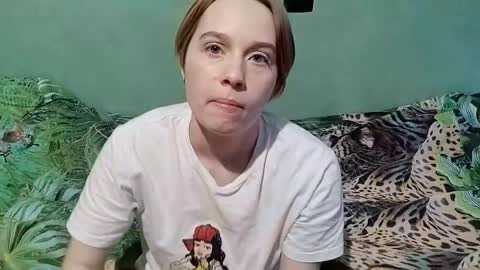 letitiaboteler online show from 12-14-25, 01:05