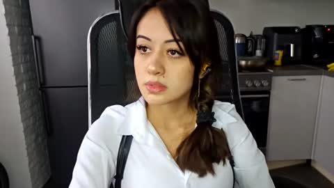 Emily online show from 06-26-26, 11:25