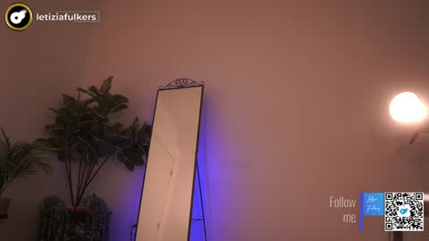 Letizia Fulkers online show from 01-15-25, 08:05