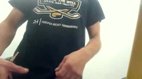 letmehitthat1986 online show from 10-19-25, 03:07