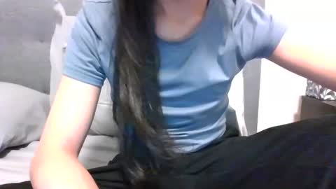 Snapshot of lets_play143 chatting on 10-18-25, 01:41 lets_play143 online show from 10-18-25, 01:41