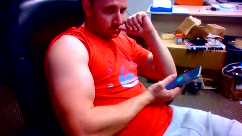 Snapshot of letsbeadventurous chatting on 01-22-25, 08:49 The Silent type online show from 01-22-25, 08:49