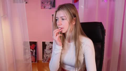 Snapshot of lettablush chatting on 12-21-24, 04:25 letta online show from 12-21-24, 04:25