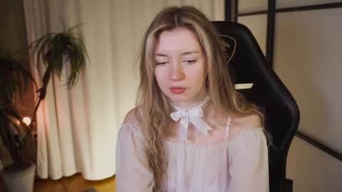 Snapshot of lettablush chatting on 01-24-25, 12:41 letta online show from 01-24-25, 12:41