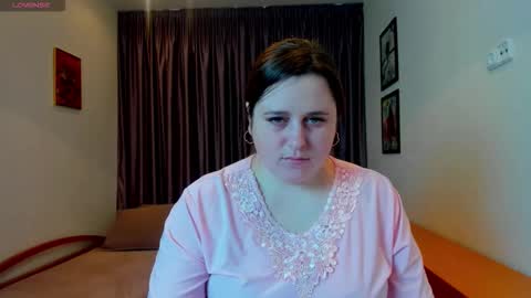 Snapshot of letticams chatting on 12-04-25, 07:28 Naomi online show from 12-04-25, 07:28