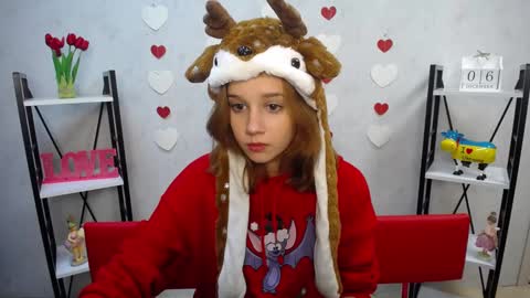 Snapshot of letty_curly chatting on 12-06-24, 12:05 letty_curly online show from 12-06-24, 12:05