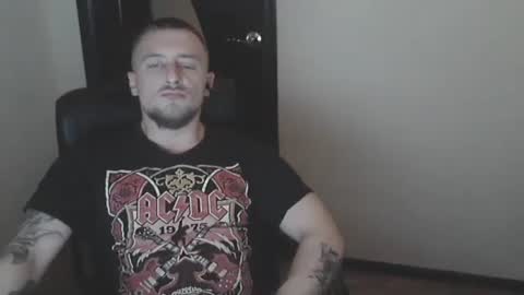 Snapshot of lev1ngston chatting on 01-08-25, 10:04 lev1ngston online show from 01-08-25, 10:04