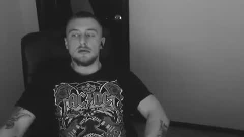 Snapshot of lev1ngston chatting on 01-08-25, 02:56 lev1ngston online show from 01-08-25, 02:56