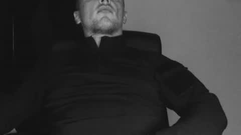 Snapshot of lev1ngston chatting on 09-09-25, 10:09 lev1ngston online show from 09-09-25, 10:09