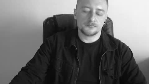 Snapshot of lev1ngston chatting on 04-06-26, 04:46 lev1ngston online show from 04-06-26, 04:46