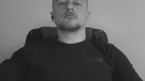 Snapshot of lev1ngston chatting on 04-08-26, 12:27 lev1ngston online show from 04-08-26, 12:27