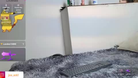 Levi  online show from 01-25-25, 12:06