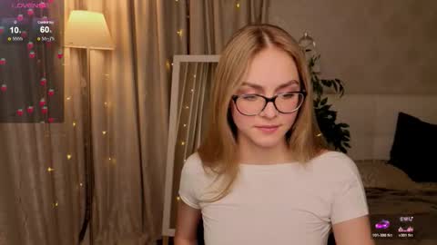 Snapshot of leviavillat chatting on 01-07-26, 12:29 Rita online show from 01-07-26, 12:29