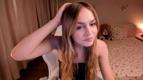 Snapshot of leviavillat chatting on 05-30-26, 11:07 Rita online show from 05-30-26, 11:07