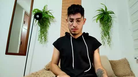 Snapshot of lex_ross chatting on 09-25-25, 03:10 lex ross online show from 09-25-25, 03:10