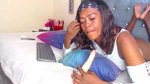 lexa_rouge online show from 10-17-25, 07:16