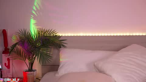 Lexi Reed online show from 10-03-25, 02:14