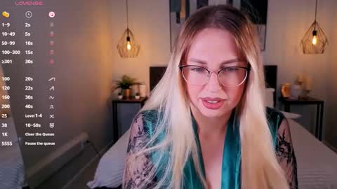 Lexy - Follow me online show from 09-14-25, 06:56