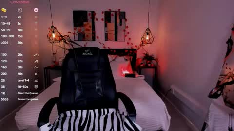 Lexy - Follow me online show from 10-26-25, 06:52