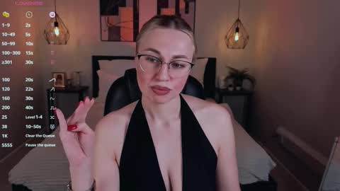 Lexy - Follow me online show from 11-25-25, 06:46