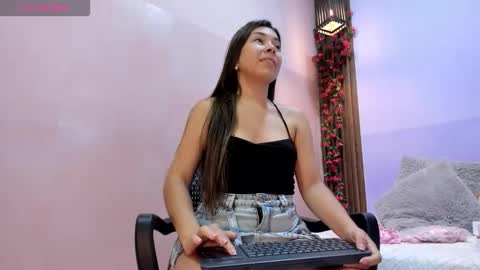 Snapshot of lexi_vyxen chatting on 10-13-25, 12:49 Lexi online show from 10-13-25, 12:49